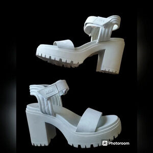 MIA WOMANS IVELISSE CHUNKY Y2K PLATFORM SANDALS, SIZE 8